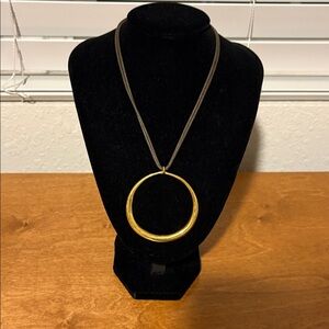 Chic Gold Circle Pendant Necklace